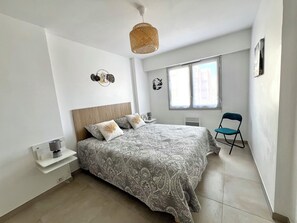 2 Schlafzimmer, Bügeleisen/Bügelbrett, kostenloses WLAN