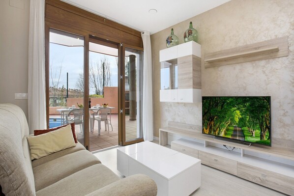 Smart TV, fireplace - Villa in Lloret de Mar with Private Pool (Lloret de Mar)