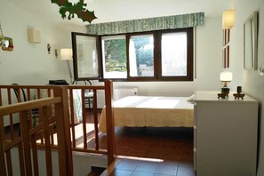 4 bedrooms, free WiFi