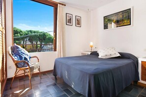 3 dormitorios, tabla de planchar con plancha, wifi gratis