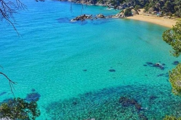 Ubicación cercana a la playa