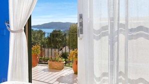 Unclassified image, 3 of 39, button - Villa in Llafranc with Sea Views & Pool (Llafranc)