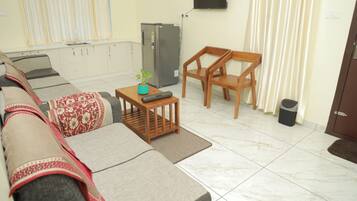 Executive Room | In-room safe, desk, laptop workspace, free WiFi