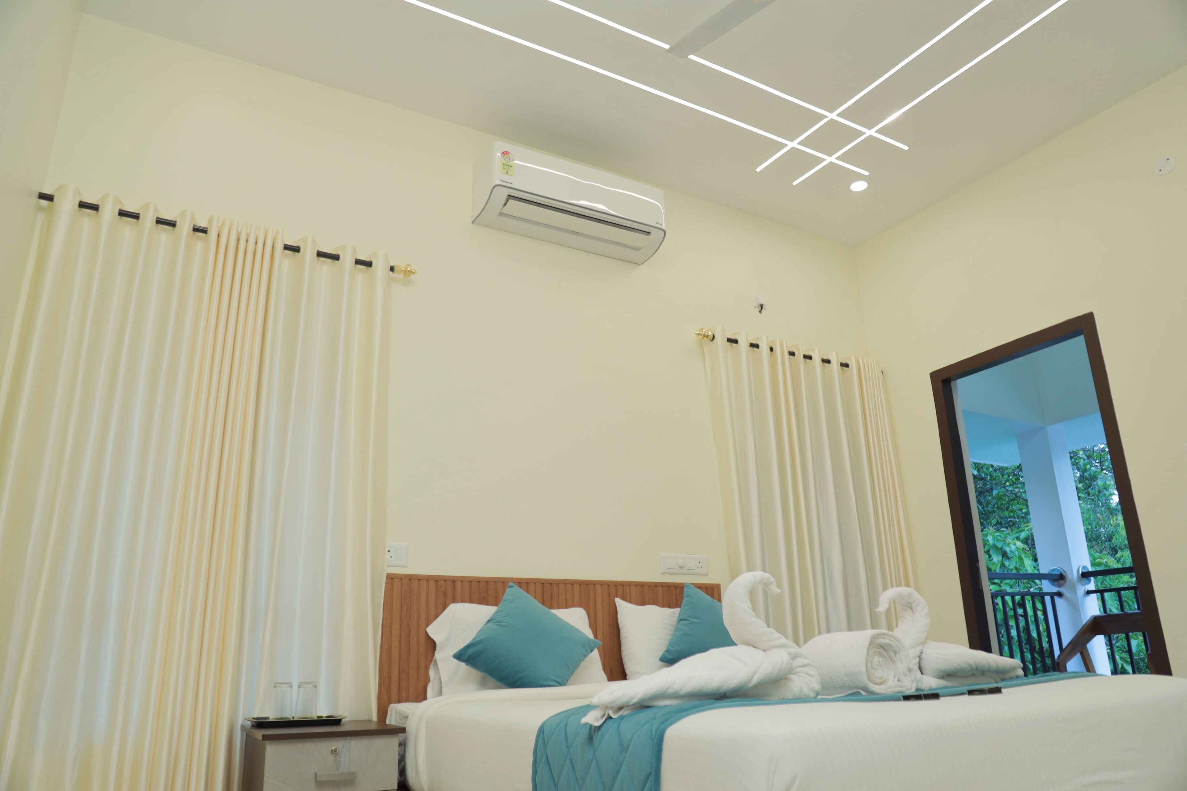 Executive Room | In-room safe, desk, laptop workspace, free WiFi