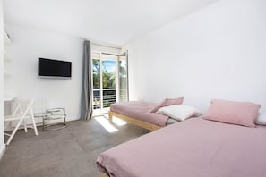 4 bedrooms, free WiFi