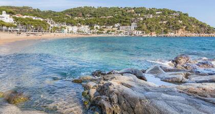 Villa in Llafranc mit Pool und Strandblick