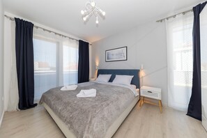 4 bedrooms, in-room safe, soundproofing, iron/ironing board