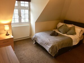 5 chambres, Wi-Fi, draps fournis