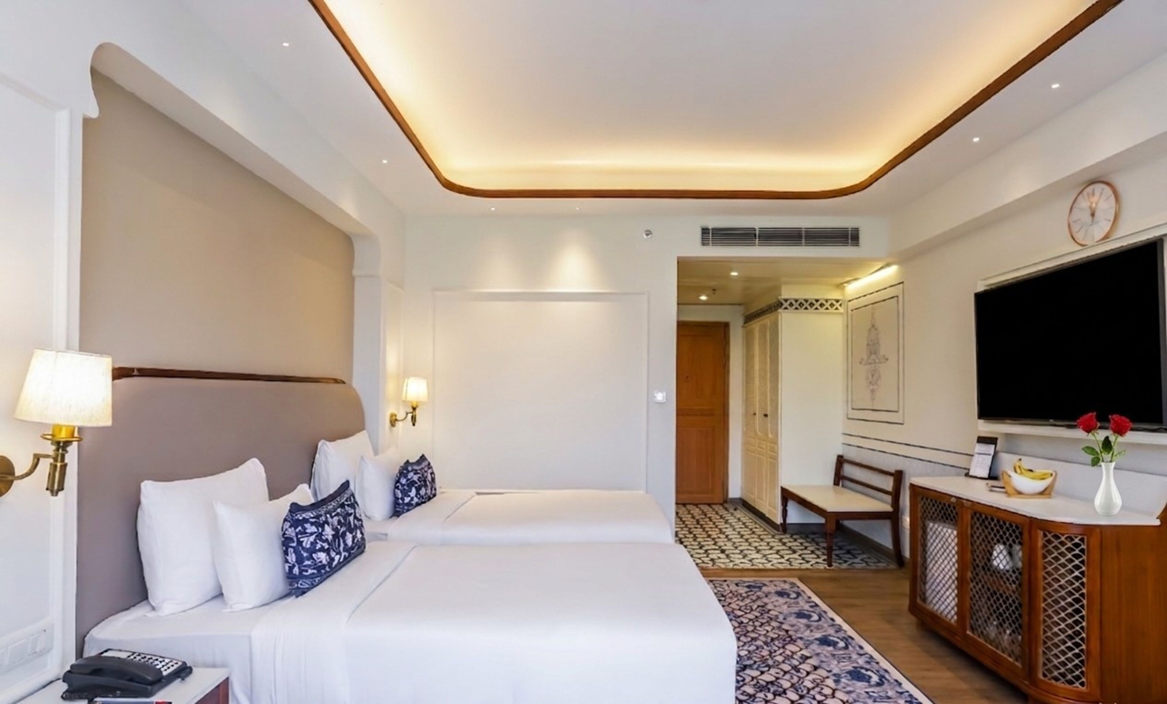 Egyptian cotton sheets, premium bedding, minibar, in-room safe