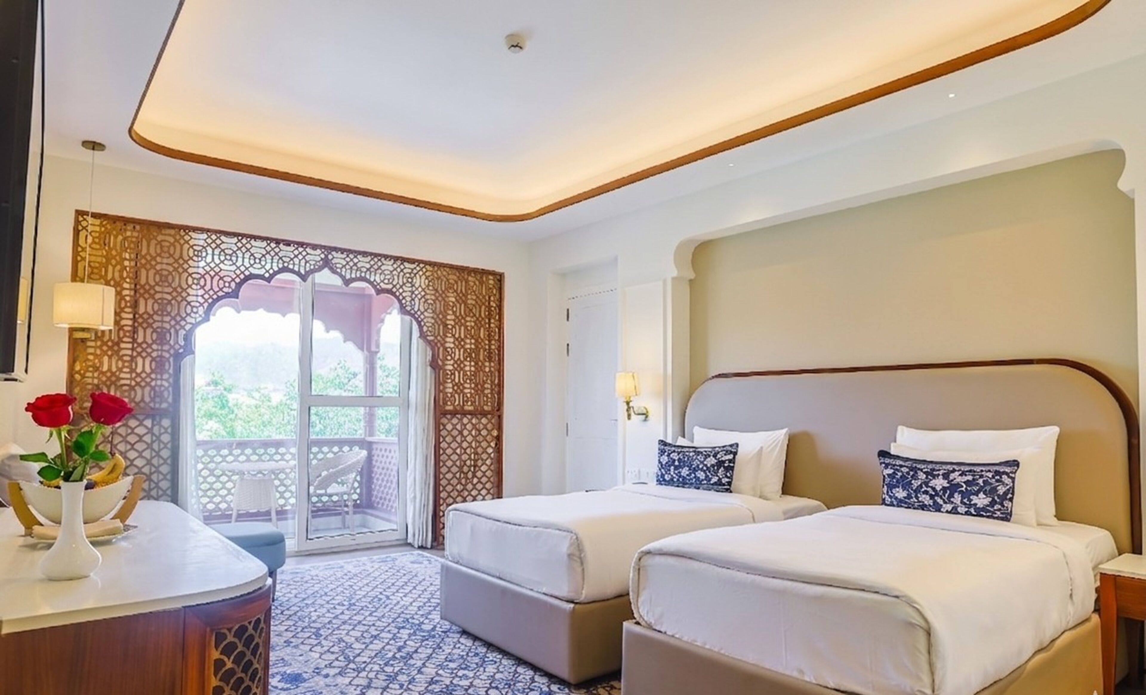 Egyptian cotton sheets, premium bedding, minibar, in-room safe