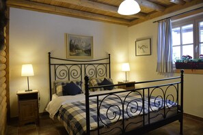 3 bedrooms, iron/ironing board