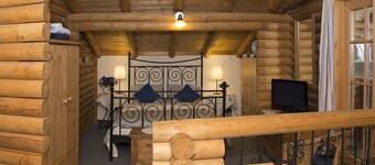 Cabin in Seefeld near Ski Slopes & Mountains