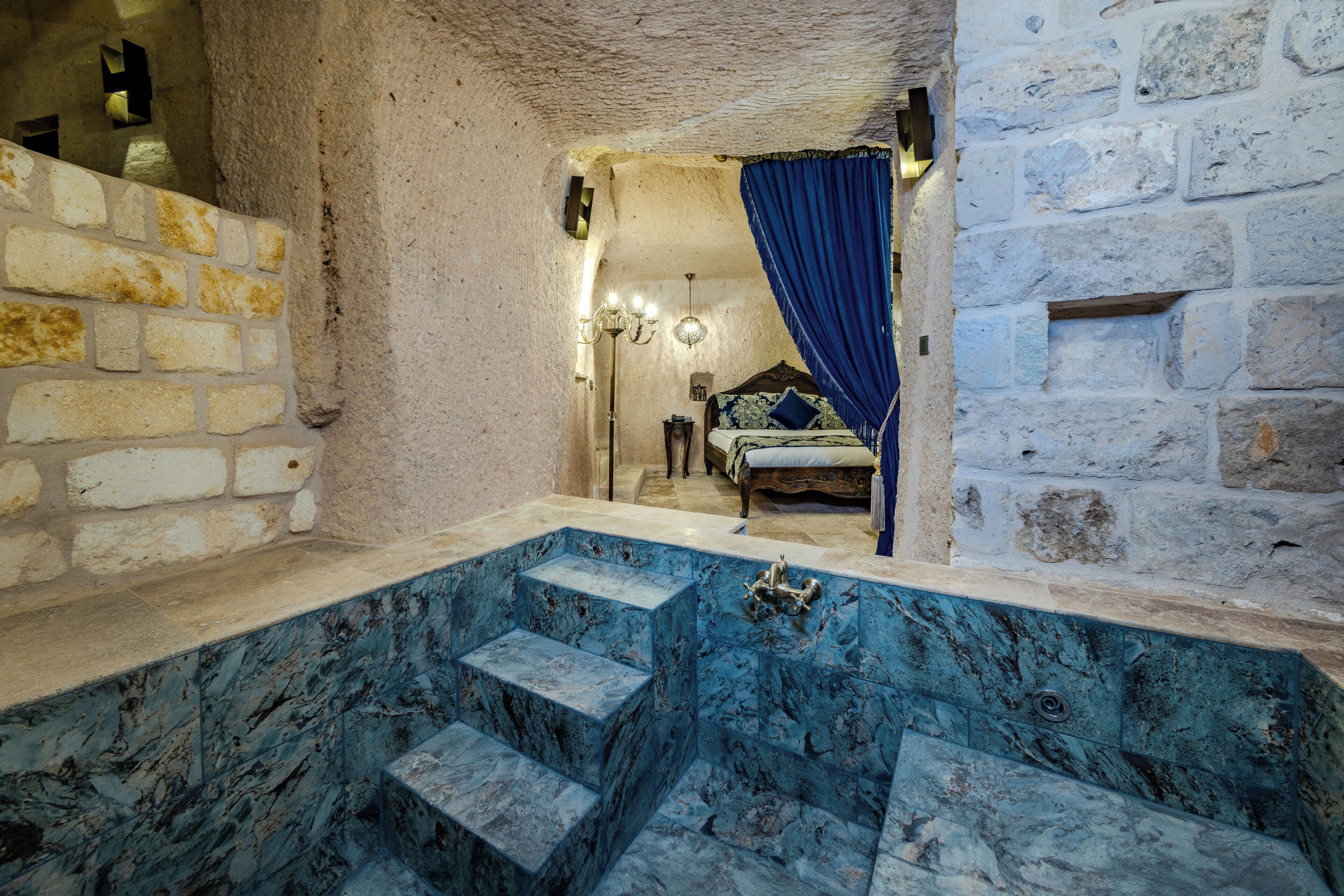 Royal Suite | Premium bedding, in-room safe, soundproofing, free cribs/infant beds