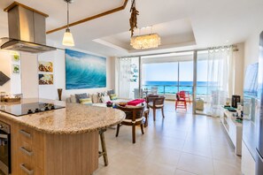 Interior - Beachfront 11th Floor | King Bed | Panoramic Views (Juan Dolio)