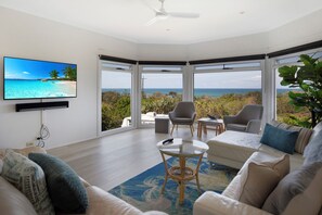 Smart TV, books, stereo