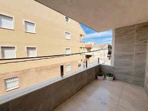 アパートメント 2 ベッドルーム バリアフリー バルコニー | バルコニー