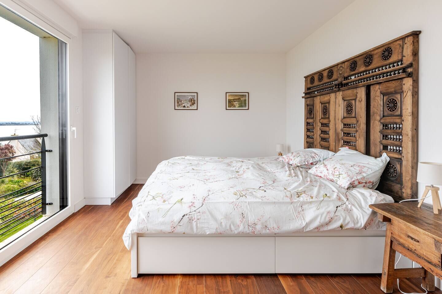 5 bedrooms, iron/ironing board, free WiFi, bed sheets