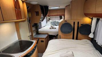 2 bedrooms, bed sheets