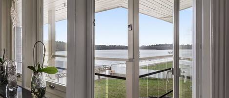 Casa, 6 habitaciones, alberca privada | Vista desde la propiedad