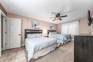 2 bedrooms, iron/ironing board, free WiFi