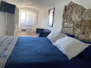 1 camera, Wi-Fi gratuito