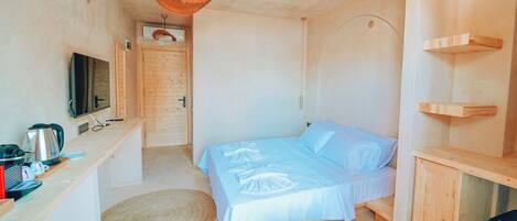 Schreibtisch, laptopgeeigneter Arbeitsplatz, kostenloses WLAN