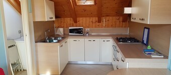 TWO-ROOM APARTMENT 20 METERS FROM THE SEA WITH ELEVATOR AND PARKING SPACE.