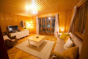 Smart TV, fireplace, video games, DVD player - Cosy chalet with sauna, next to the slopes (Leysin)