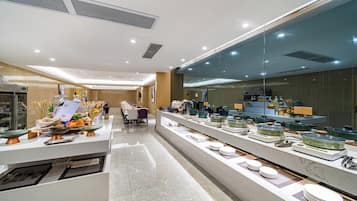 包含每日自助早餐