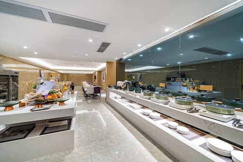 Petit déjeuner en libre-service compris tous les jours