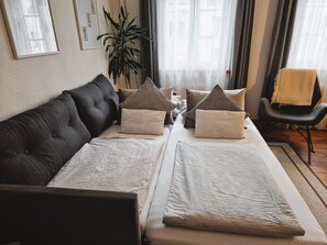 1 bedroom, iron/ironing board, travel cot, WiFi