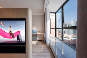 Executive Suite, City View | Premium bedding, desk, laptop workspace, blackout drapes - Echarm Hotel Guangzhou Baiyun Airport Flagship Store-Free airport shuttle (Guangzhou)