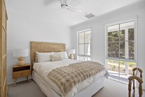 4 habitaciones, tabla de planchar con plancha y acceso a internet