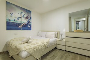 2 chambres, fer et planche à repasser, Wi-Fi gratuit, draps fournis