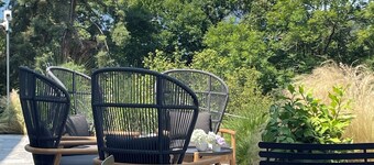 The Iconic Lodge: an authentic experience in the heart of the Bellagio hills.