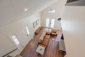 テレビ、暖炉、テレビゲーム