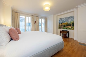 4 quartos, Wi-Fi, roupa de cama