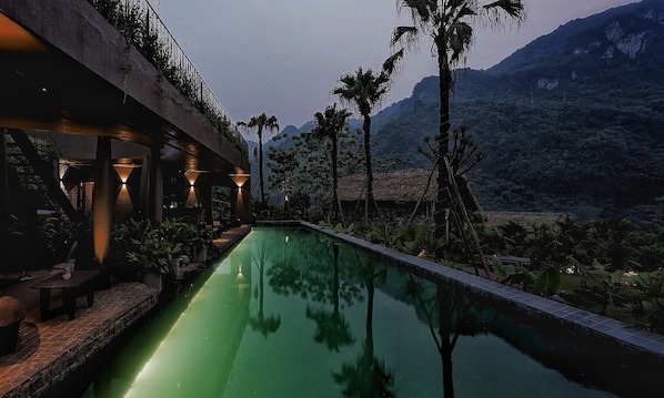 Outdoor pool - TOKI Ecolodge Cao Răm (Luong Son)