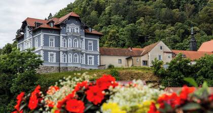 Stuk House