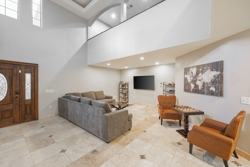 Pool/spa, 2 Game Rooms, 6 Bedrooms, 6 Bathrooms - AT&T Stadium