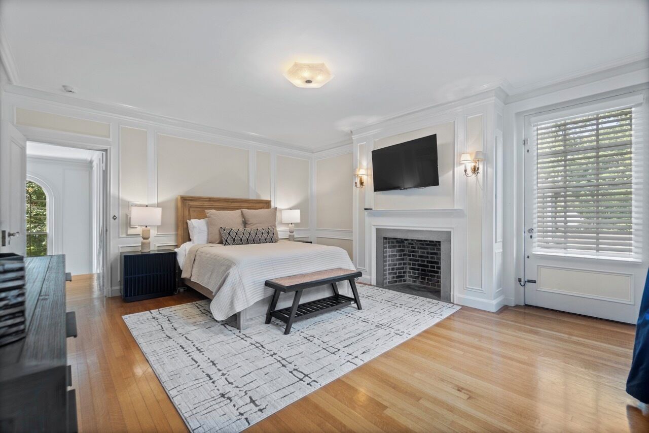 7 bedrooms, iron/ironing board, free WiFi, bed sheets