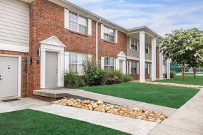 Exterior - Brentwood A2 I Cozy & Comfy I 2Bd I Free Parking (Nashville)