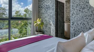 2 chambres, coffres-forts dans les chambres, fer et planche à repasser