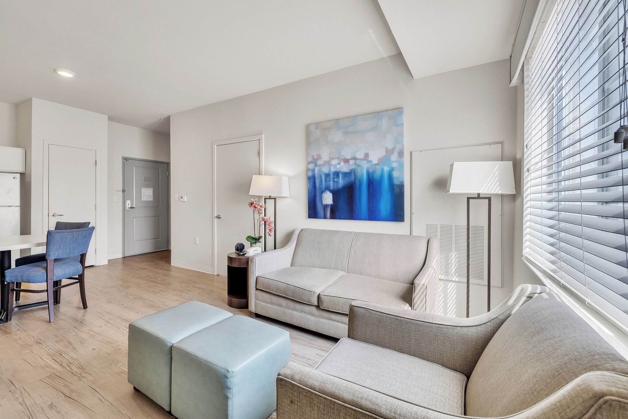 Smart TV, offices