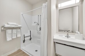 Hair dryer, towels - Simplicity At the Rim 1102 I Comy 3 Bed 2 Bath (San Antonio)