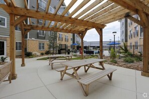 Outdoor dining - Simplicity At the Rim 1102 I Comy 3 Bed 2 Bath (San Antonio)