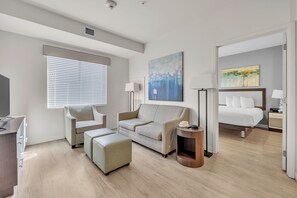 2 bedrooms, desk, iron/ironing board, travel crib