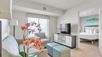 2 bedrooms, desk, iron/ironing board, travel crib