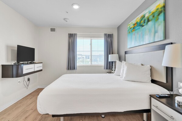 2 bedrooms, desk, iron/ironing board, free WiFi