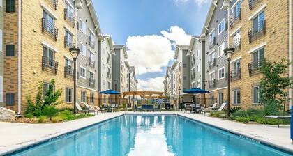 Simplicity At the Rim 1402 I Comfy 3 Bed 2 Bath